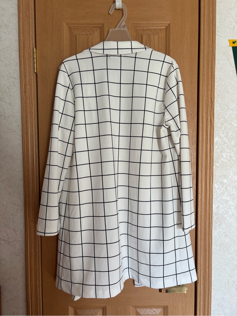 MELLODAY Black & Off White Plaid Long Trench Style Blazer - Picture 3 of 15